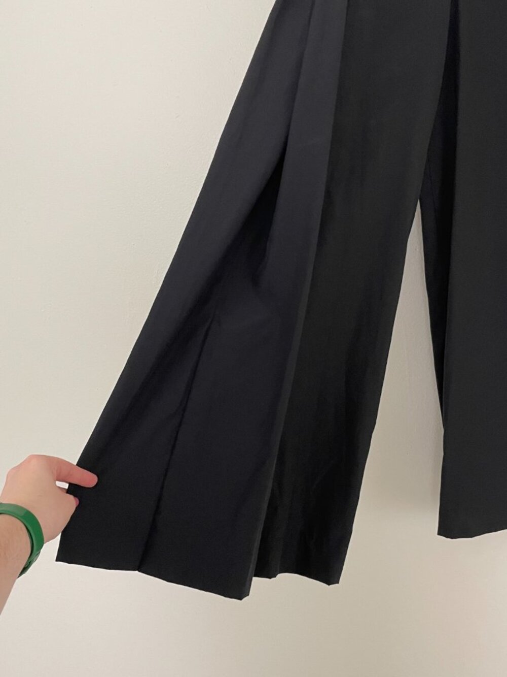COS Black Pull On Silk Blend Pleated Wide Leg Flare Pants Size 8 - Picture 6 of 7